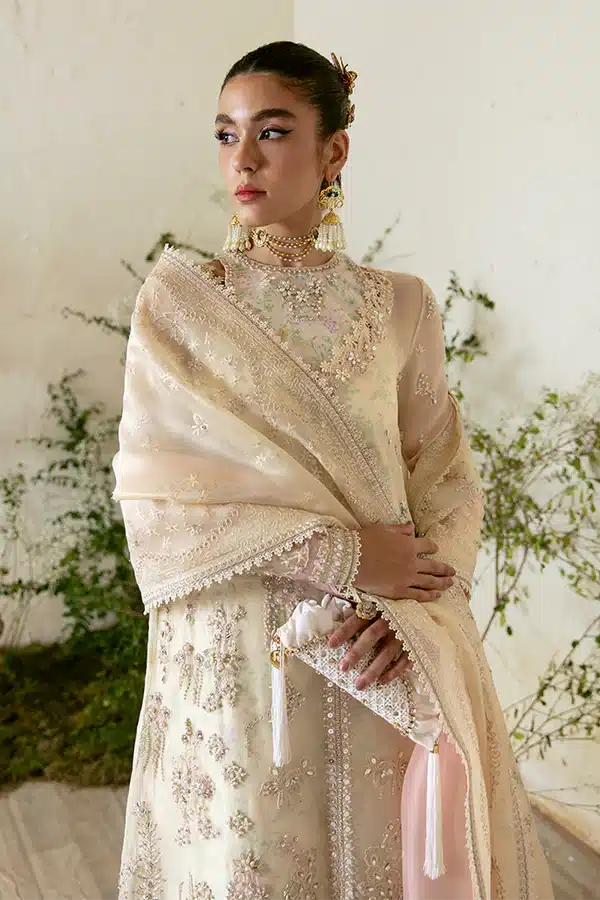 Suffuse | Freeshia Formals 23 | Jahan - Hoorain Designer Wear - Pakistani Ladies Branded Stitched Clothes in United Kingdom, United states, CA and Australia