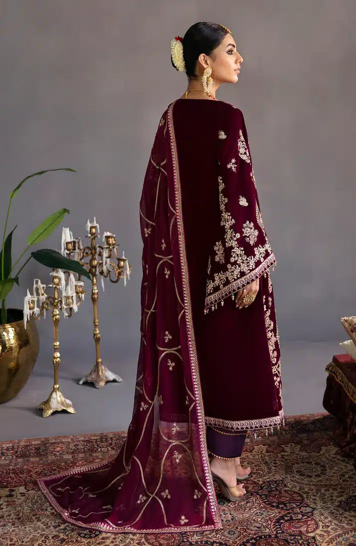 Emaan Adeel | Makhmal Velvet Edition 23 | MK-04 HAYAL - Hoorain Designer Wear - Pakistani Ladies Branded Stitched Clothes in United Kingdom, United states, CA and Australia