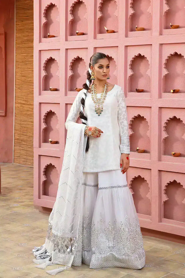 Nilofer Shahid | Nur e Subh Formals | Chandni - Hoorain Designer Wear - Pakistani Ladies Branded Stitched Clothes in United Kingdom, United states, CA and Australia