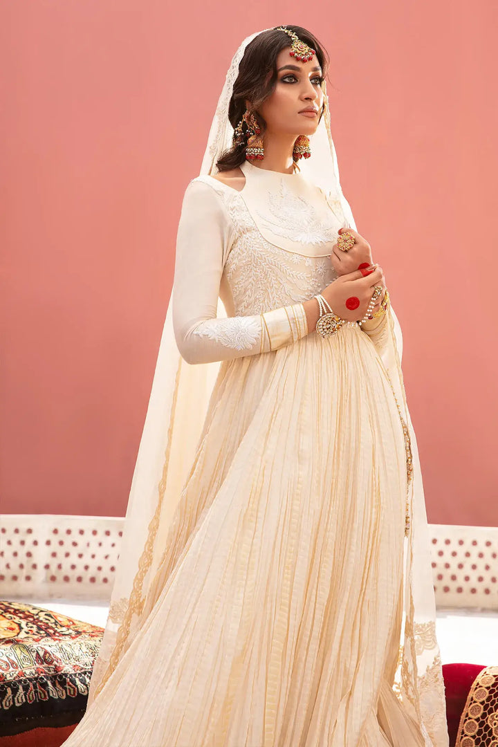 Nilofer Shahid | Nur e Subh Formals | Ishq-e-Noor - Hoorain Designer Wear - Pakistani Ladies Branded Stitched Clothes in United Kingdom, United states, CA and Australia