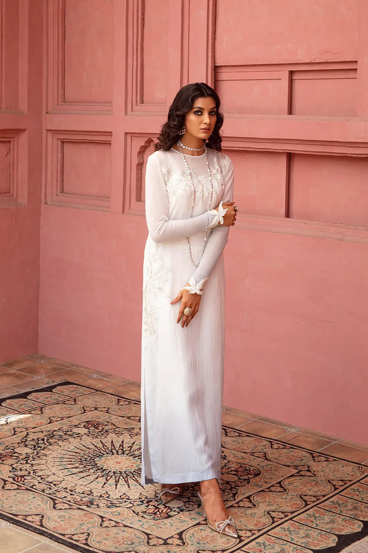 Nilofer Shahid | Nur e Subh Formals | Savera - Hoorain Designer Wear - Pakistani Ladies Branded Stitched Clothes in United Kingdom, United states, CA and Australia