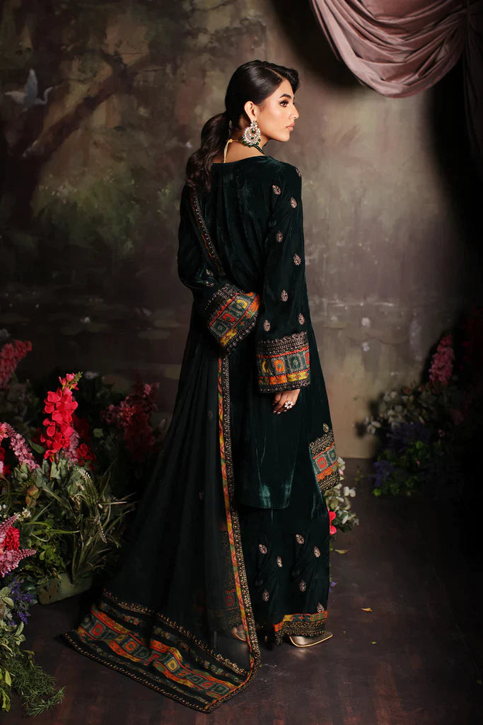 Charizma | Signora Velvet 23 | CVT3-02 - Hoorain Designer Wear - Pakistani Ladies Branded Stitched Clothes in United Kingdom, United states, CA and Australia