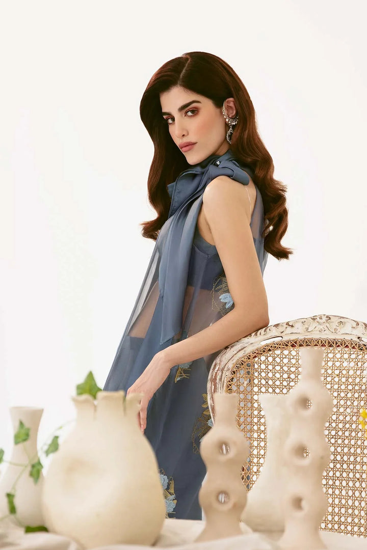 Mina Kashif | Ala Mode Luxury Formals 23 | Amaya - Hoorain Designer Wear - Pakistani Ladies Branded Stitched Clothes in United Kingdom, United states, CA and Australia