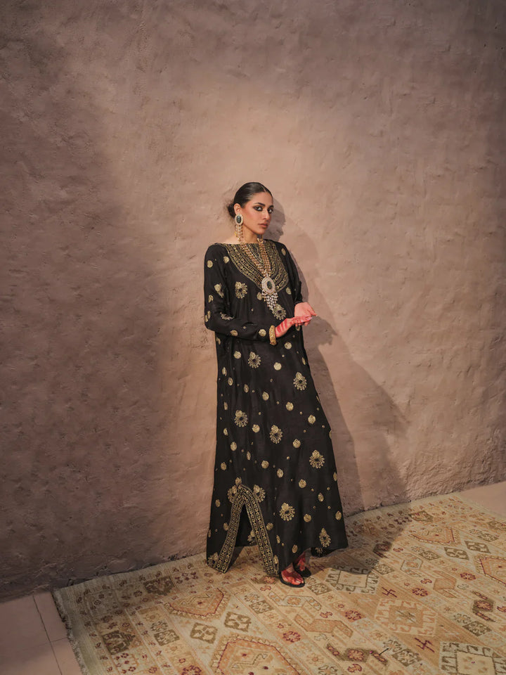 Erum Khan | Shab Siyah 23 | Chandni - Hoorain Designer Wear - Pakistani Ladies Branded Stitched Clothes in United Kingdom, United states, CA and Australia
