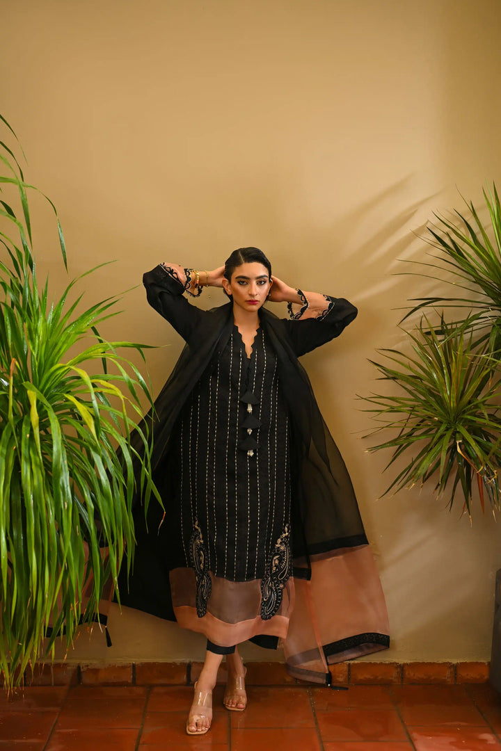 Hue Pret | Leilah Formals 23 | Dew - Hoorain Designer Wear - Pakistani Ladies Branded Stitched Clothes in United Kingdom, United states, CA and Australia