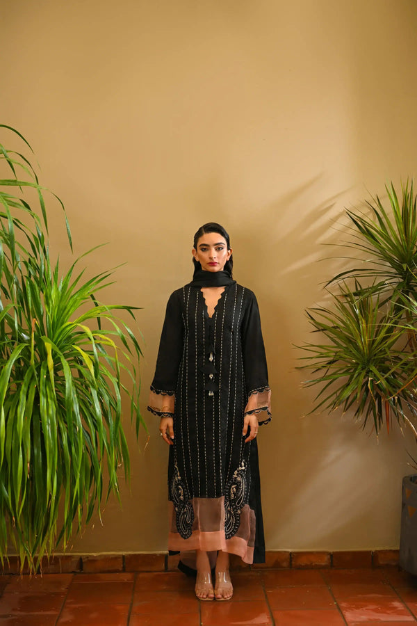 Hue Pret | Leilah Formals 23 | Dew - Hoorain Designer Wear - Pakistani Ladies Branded Stitched Clothes in United Kingdom, United states, CA and Australia