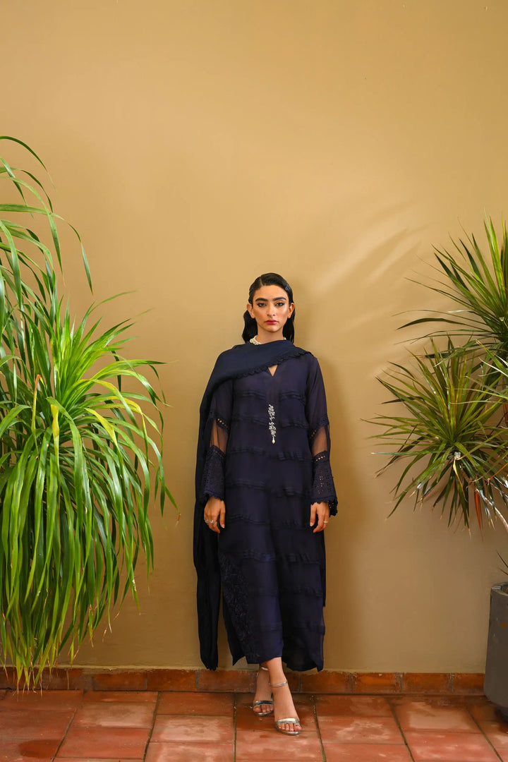 Hue Pret | Leilah Formals 23 | Iris - Hoorain Designer Wear - Pakistani Ladies Branded Stitched Clothes in United Kingdom, United states, CA and Australia