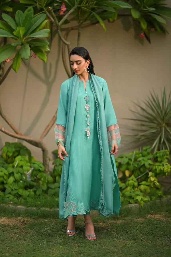 Hue Pret | Leilah Formals 23 | Breeze - Hoorain Designer Wear - Pakistani Ladies Branded Stitched Clothes in United Kingdom, United states, CA and Australia