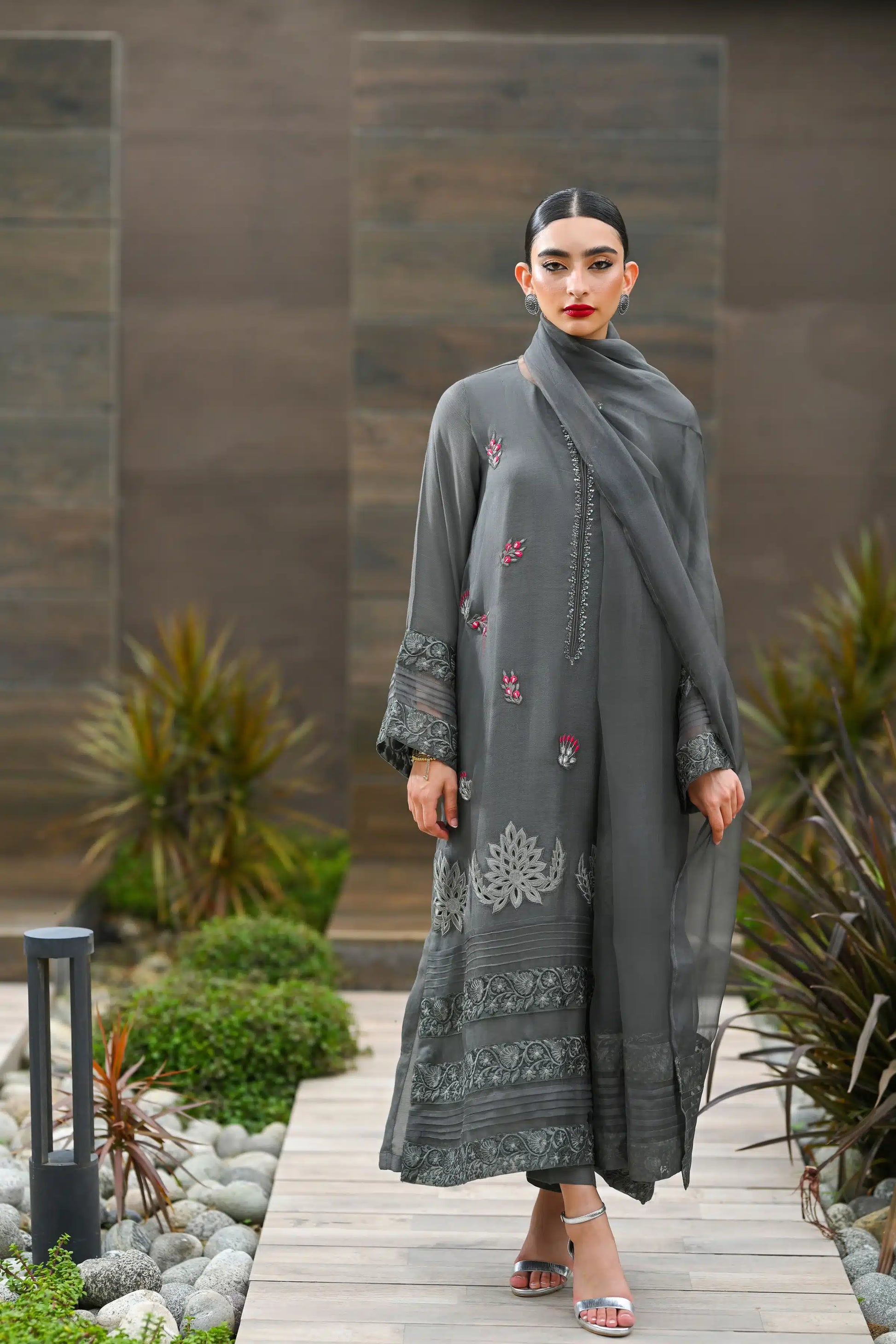 Hue Pret | Leilah Formals 23 | Zephyr - Pakistani Clothes for women, in United Kingdom and United States