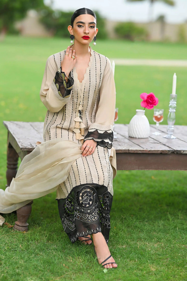 Hue Pret | Leilah Formals 23 | Carnation - Pakistani Clothes for women, in United Kingdom and United States