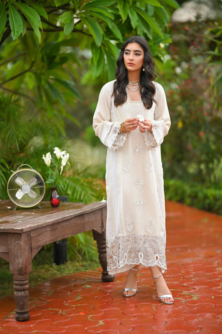 Hue Pret | Leilah Formals 23 | Pearl - Hoorain Designer Wear - Pakistani Ladies Branded Stitched Clothes in United Kingdom, United states, CA and Australia