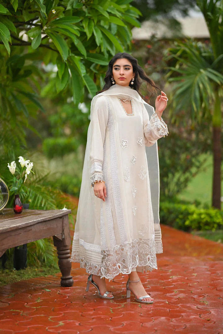 Hue Pret | Leilah Formals 23 | Pearl - Pakistani Clothes for women, in United Kingdom and United States