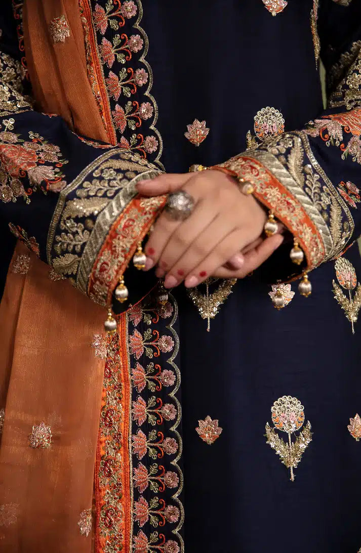 Emaan Adeel | Noori Silk Formals 23 | NR 07 DIVANI - Hoorain Designer Wear - Pakistani Ladies Branded Stitched Clothes in United Kingdom, United states, CA and Australia