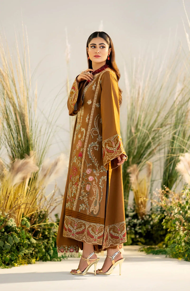 Maryum N Maria | Shehr Bano Winter 23 | HARLEEN MW23564 - Hoorain Designer Wear - Pakistani Ladies Branded Stitched Clothes in United Kingdom, United states, CA and Australia