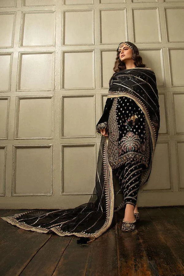 Sobia Nazir | Nur Wedding Formals 23 | Des 04 - Hoorain Designer Wear - Pakistani Ladies Branded Stitched Clothes in United Kingdom, United states, CA and Australia