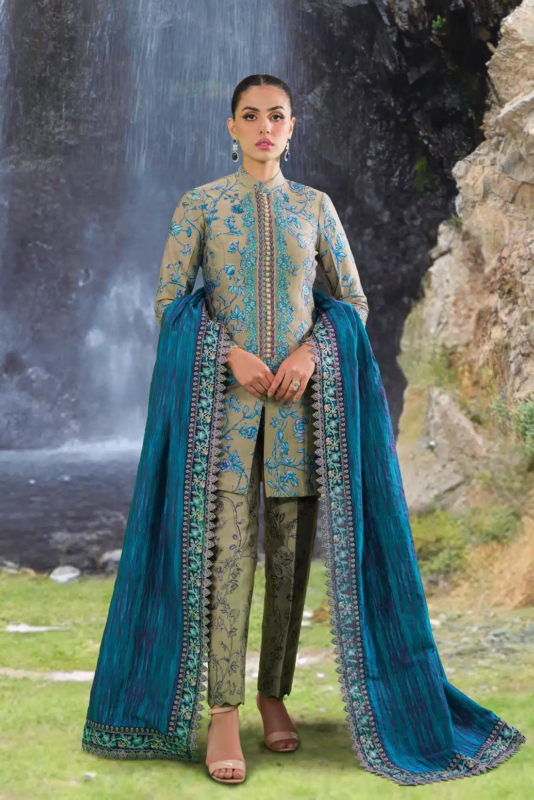 Sable Vogue | Winter 23 |  SWC-02-23 - Pakistani Clothes for women, in United Kingdom and United States