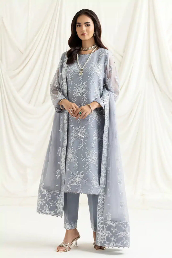 Alizeh | Dua Formals 23 | DUA-V02D05B-ELNAZ(GREY) - Hoorain Designer Wear - Pakistani Ladies Branded Stitched Clothes in United Kingdom, United states, CA and Australia