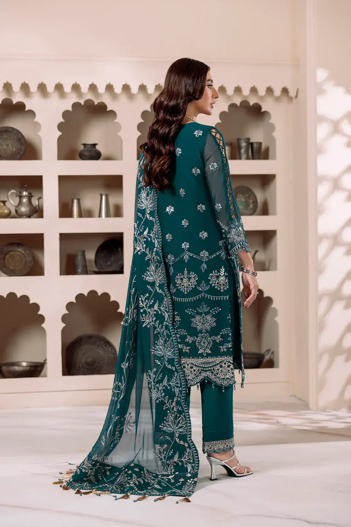 Alizeh | Dua Formals 23 | DUA-V01D02B- LYRA ( ZINC ) - Hoorain Designer Wear - Pakistani Ladies Branded Stitched Clothes in United Kingdom, United states, CA and Australia