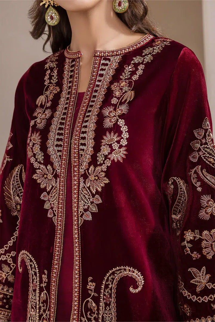 Baroque | Jahanara Luxury Velvet 23 | UF-421 - Hoorain Designer Wear - Pakistani Designer Clothes for women, in United Kingdom, United states, CA and Australia