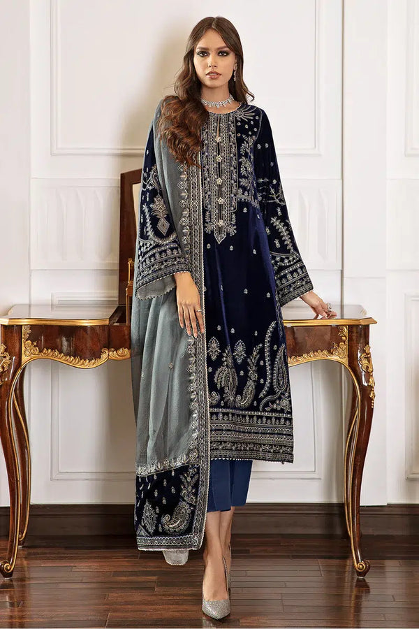Baroque | Jahanara Luxury Velvet 23 | UF-41 - Hoorain Designer Wear - Pakistani Ladies Branded Stitched Clothes in United Kingdom, United states, CA and Australia