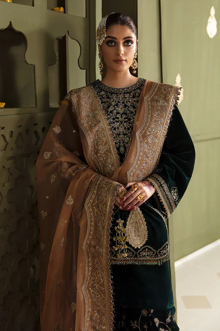 Baroque | Jahanara Luxury Velvet 23 | UF-464 - Hoorain Designer Wear - Pakistani Ladies Branded Stitched Clothes in United Kingdom, United states, CA and Australia