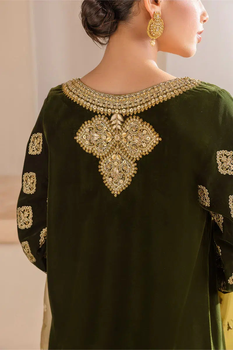 Baroque | Jahanara Luxury Velvet 23 | UF-425 - Pakistani Clothes for women, in United Kingdom and United States