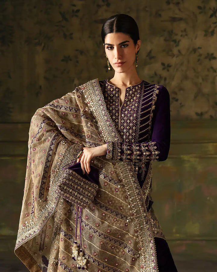 Faiza Saqlain | Manaar Luxe Formals 23 | Elayha - Hoorain Designer Wear - Pakistani Ladies Branded Stitched Clothes in United Kingdom, United states, CA and Australia