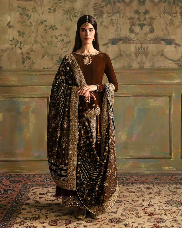Faiza Saqlain | Manaar Luxe Formals 23 | Ritaan - Hoorain Designer Wear - Pakistani Ladies Branded Stitched Clothes in United Kingdom, United states, CA and Australia