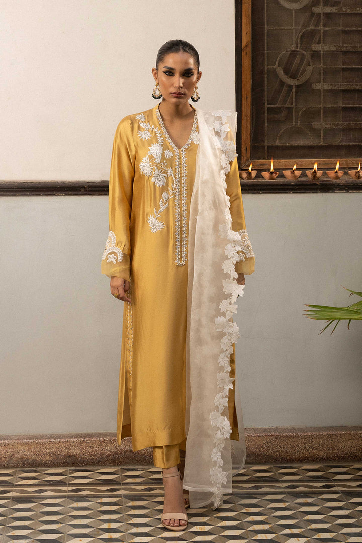 Hue Pret | Arth Festive Collection | Mirha - Hoorain Designer Wear - Pakistani Ladies Branded Stitched Clothes in United Kingdom, United states, CA and Australia