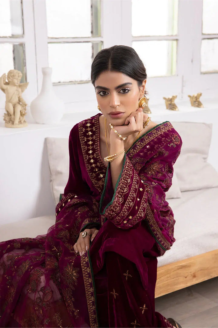 Iznik | Festive Velvet 23 | IV-31 SHIRIN - Hoorain Designer Wear - Pakistani Ladies Branded Stitched Clothes in United Kingdom, United states, CA and Australia