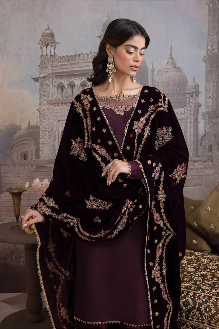 Iznik | Festive Velvet 23 | IV-32 ZARIN - Hoorain Designer Wear - Pakistani Ladies Branded Stitched Clothes in United Kingdom, United states, CA and Australia
