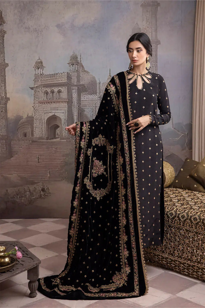 Iznik | Festive Velvet 23 | IV-28 LEILA - Hoorain Designer Wear - Pakistani Ladies Branded Stitched Clothes in United Kingdom, United states, CA and Australia
