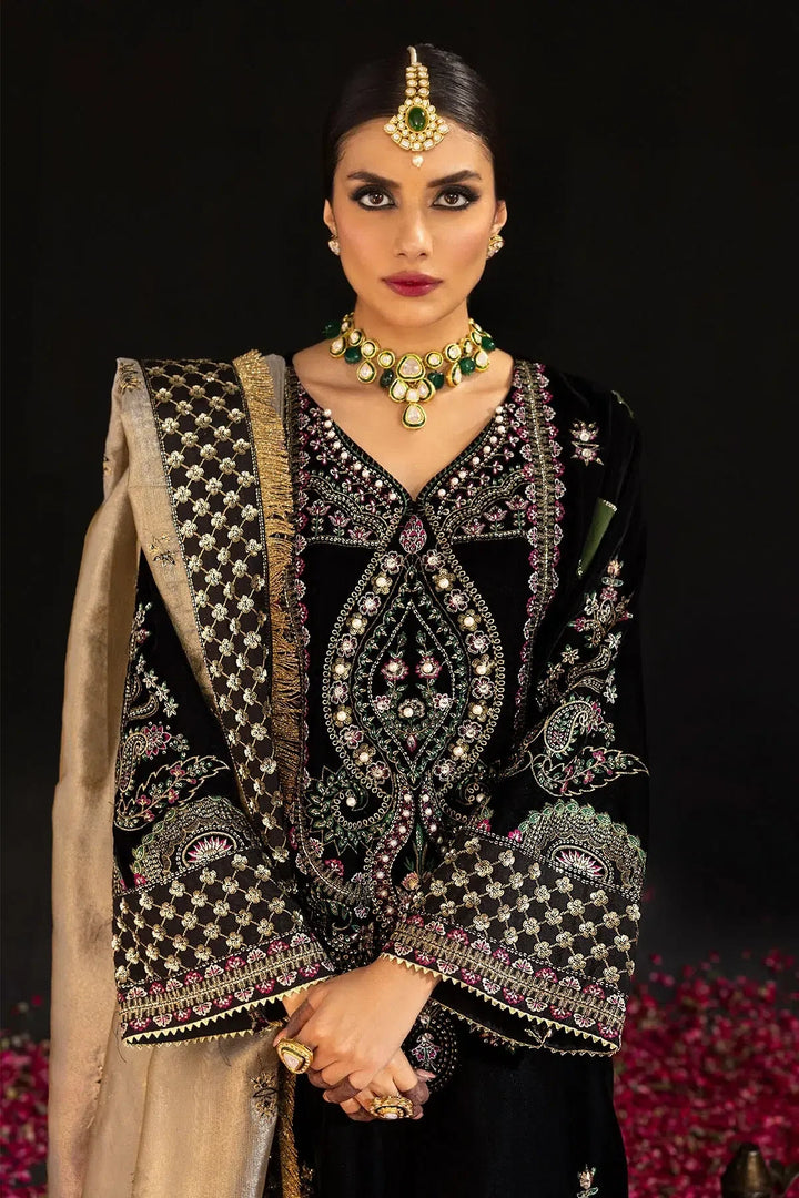 Nureh | Maya Velvet 23 | Morbagh - Hoorain Designer Wear - Pakistani Ladies Branded Stitched Clothes in United Kingdom, United states, CA and Australia