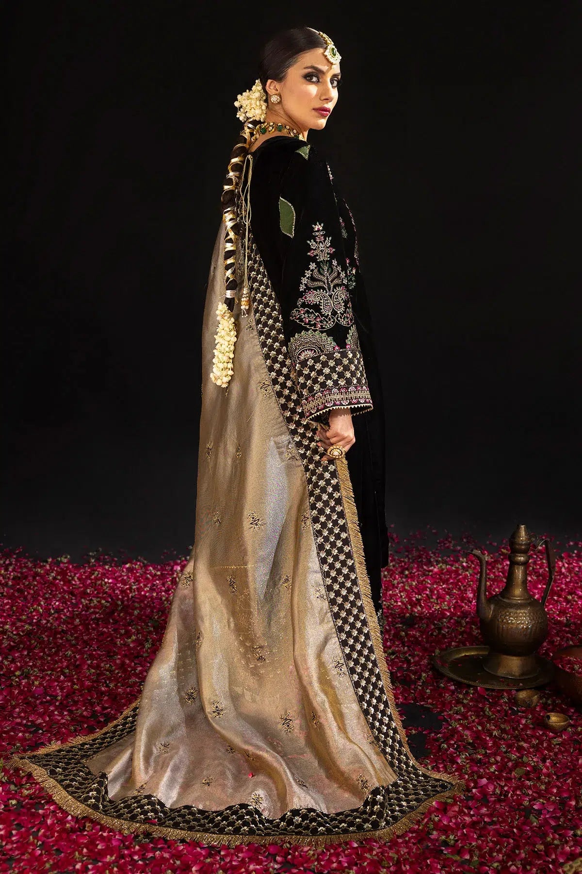 Nureh | Maya Velvet 23 | Morbagh - Pakistani Clothes for women, in United Kingdom and United States