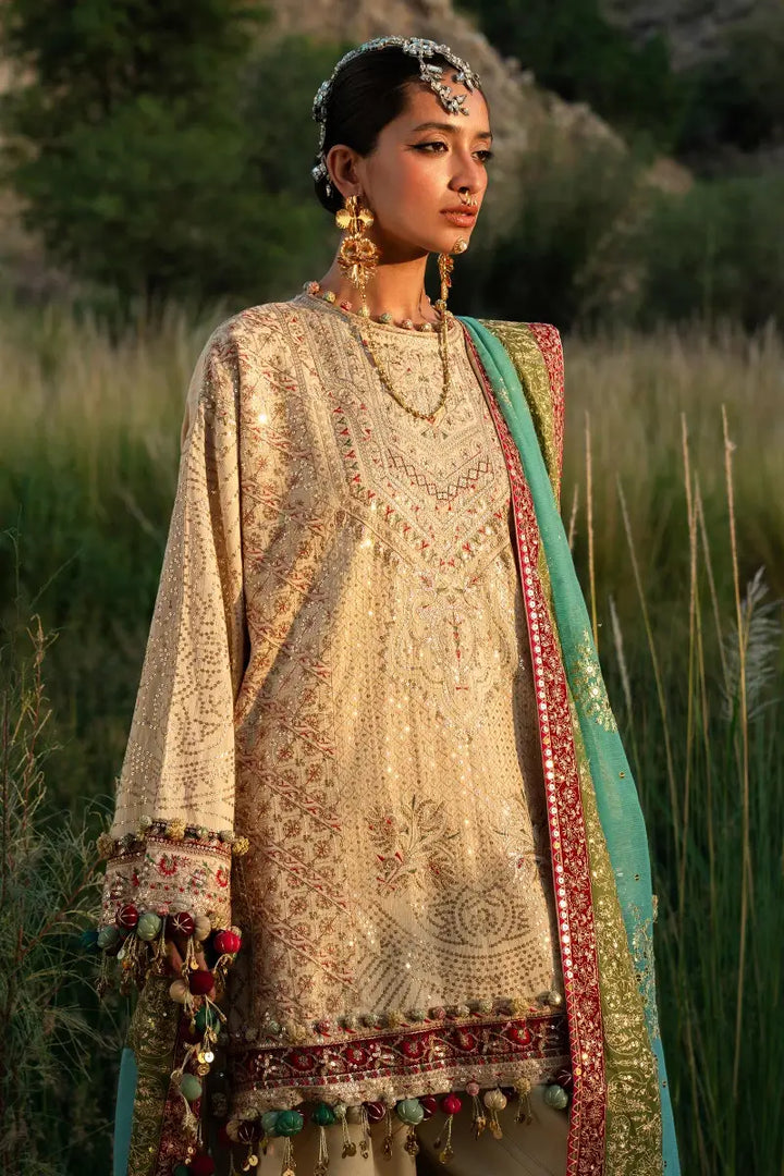 Sana Safinaz | Winter Luxury 23 | S231-006A-CV - Hoorain Designer Wear - Pakistani Ladies Branded Stitched Clothes in United Kingdom, United states, CA and Australia