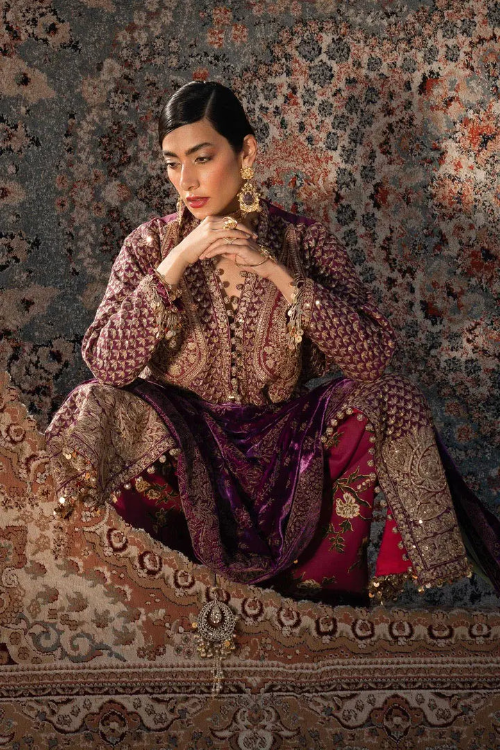 Sana Safinaz | Winter Luxury 23 | S231-007B-DE - Hoorain Designer Wear - Pakistani Ladies Branded Stitched Clothes in United Kingdom, United states, CA and Australia