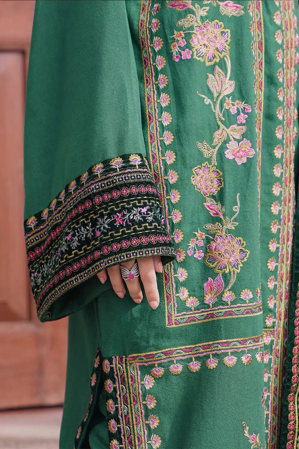 Saira Rizwan | Winter 23 | ISMAT SR-01 - Pakistani Clothes for women, in United Kingdom and United States