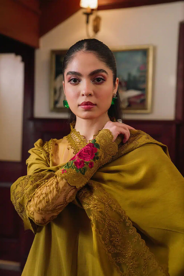 Saira Rizwan | Winter 23 | INAYA SR-03 - Hoorain Designer Wear - Pakistani Ladies Branded Stitched Clothes in United Kingdom, United states, CA and Australia