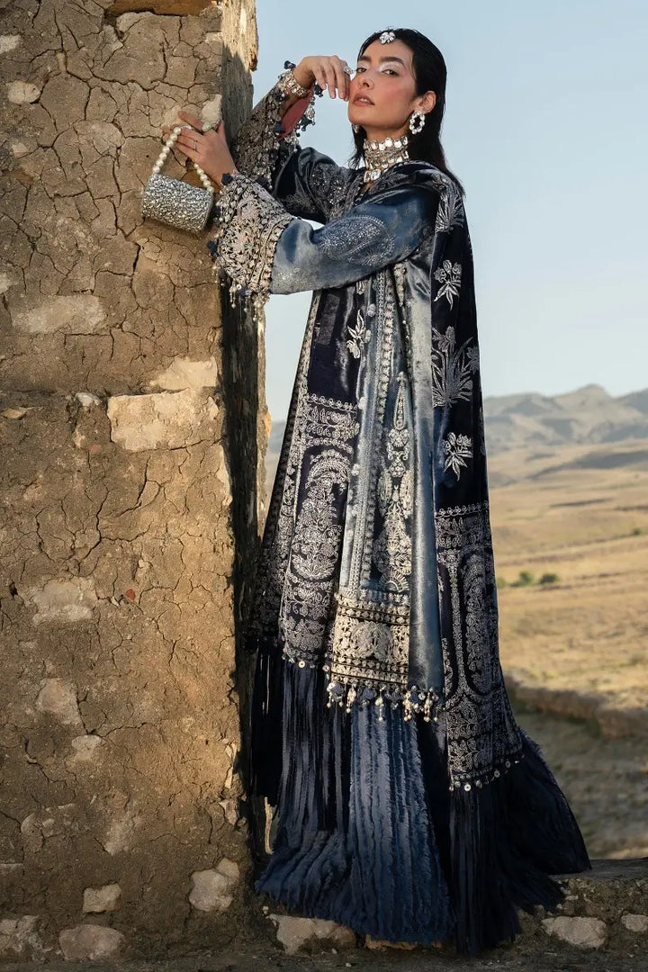 Sana Safinaz | Winter Luxury 23 | V231-005-CP - Hoorain Designer Wear - Pakistani Ladies Branded Stitched Clothes in United Kingdom, United states, CA and Australia