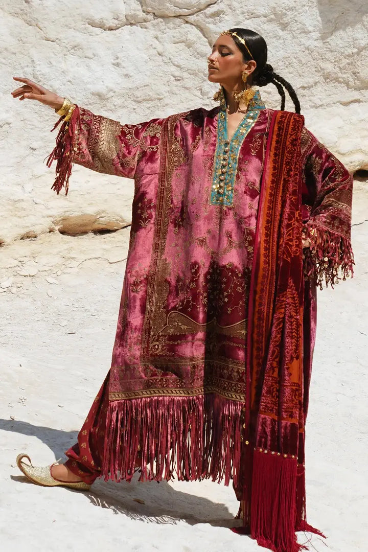 Sana Safinaz | Winter Luxury 23 | V231-006-CO - Hoorain Designer Wear - Pakistani Ladies Branded Stitched Clothes in United Kingdom, United states, CA and Australia