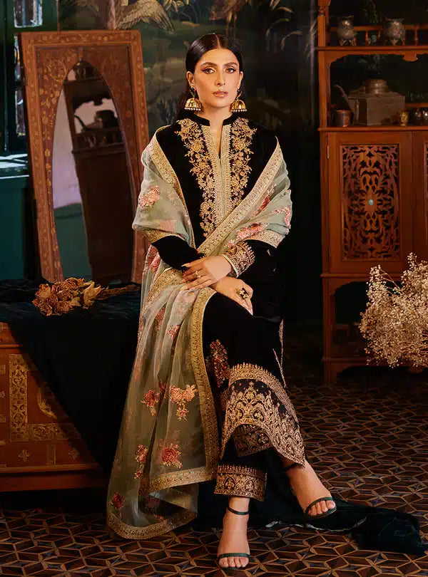 Zainab Chottani | Luxury Velvet Collection 23 | Andleep - Hoorain Designer Wear - Pakistani Ladies Branded Stitched Clothes in United Kingdom, United states, CA and Australia