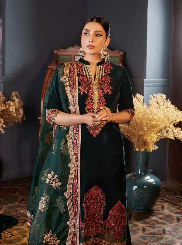 Zainab Chottani | Luxury Velvet Collection 23 | Zelena - Pakistani Clothes for women, in United Kingdom and United States