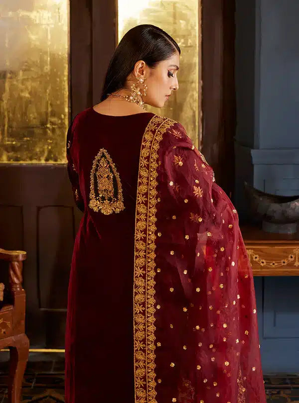 Zainab Chottani | Luxury Velvet Collection 23 | Ziba - Hoorain Designer Wear - Pakistani Ladies Branded Stitched Clothes in United Kingdom, United states, CA and Australia