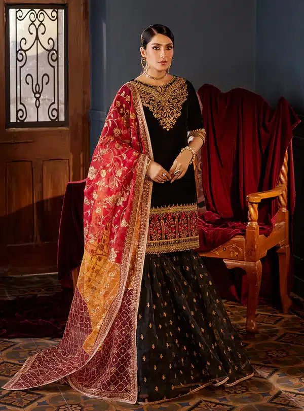Zainab Chottani | Luxury Velvet Collection 23 | Mehr Mah - Hoorain Designer Wear - Pakistani Ladies Branded Stitched Clothes in United Kingdom, United states, CA and Australia
